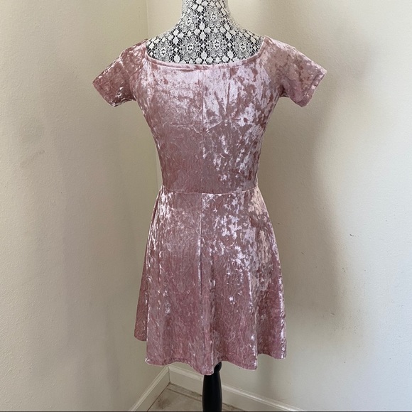 NWT LoveAdy Mauve Crushed Velvet Dress - Picture 3 of 5